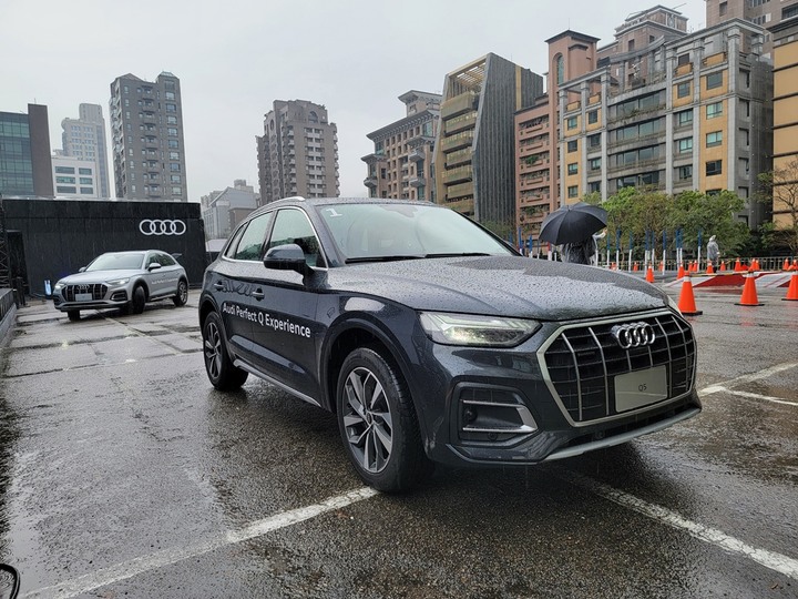 點我看大圖 Audi Q5小改款5色預賞 & 體驗活動分享(圖多)