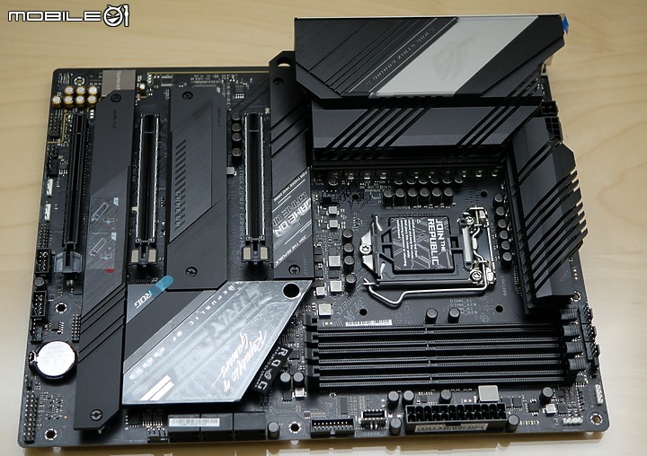 點我看大圖 新規導入用料升級 ROG STRIX Z590-F GAMING WIFI