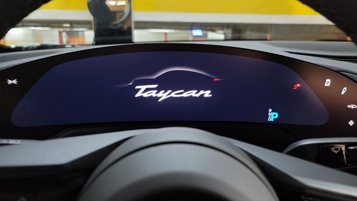 Taycan 4S 關於電力資訊比較多的試乘分享