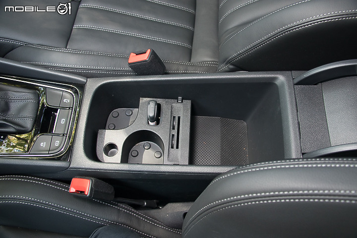 Skoda Karoq 台灣黑熊特仕版試駕｜有 Bear 來、C/P值更高的中堅休旅！