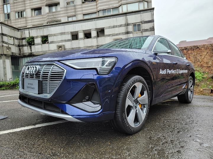 點我看大圖 Audi Q5小改款5色預賞 & 體驗活動分享(圖多)