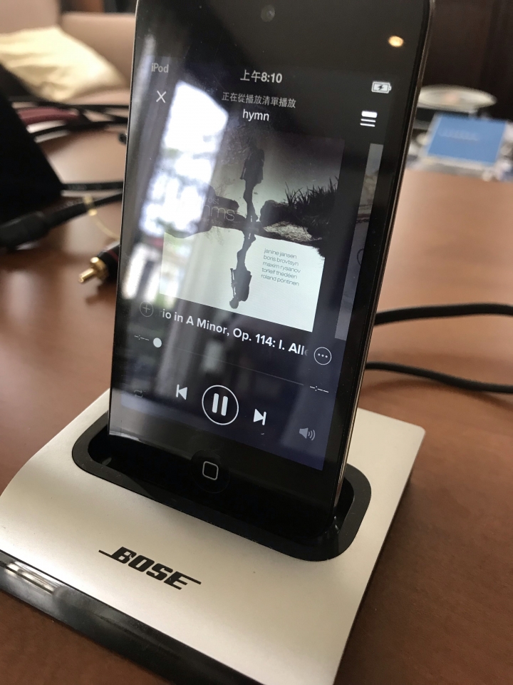 舊apple iPod 充電與接音響的好物