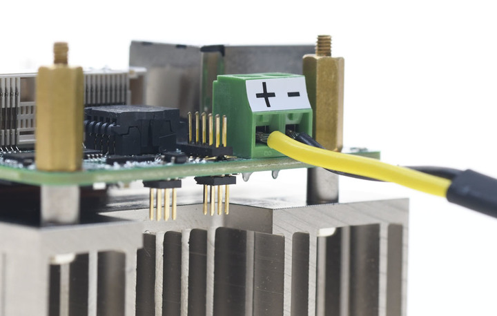 搭載AMD Ryzen的DFI GHF51 1.8吋SBC動手玩