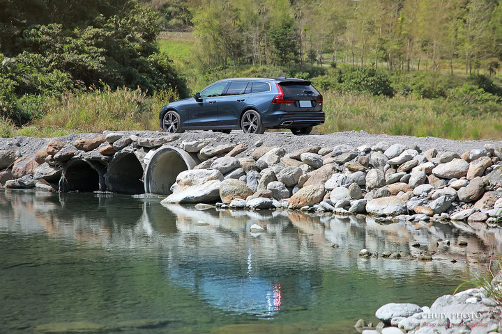 (chujy) Volvo V60 T8 Recharge Inscription 露營。海岸。美景之旅