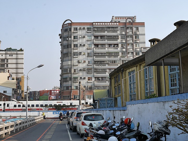 彰化市 彰化扇形車庫 — 全臺僅存,像極了巨人版的湯馬士小火車車庫