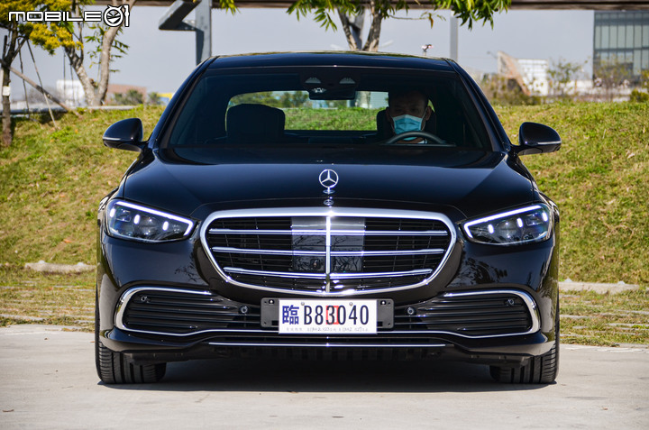Mercedes-Benz S-Class (W223) 國內首試，身手靈活的時尚旗艦！