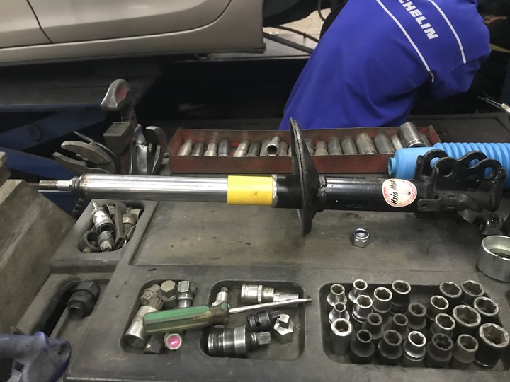TOYOTA TERCEL  1.5 BILSTEIN 黃桶 B6  解除豐田避震器船行搖晃封印