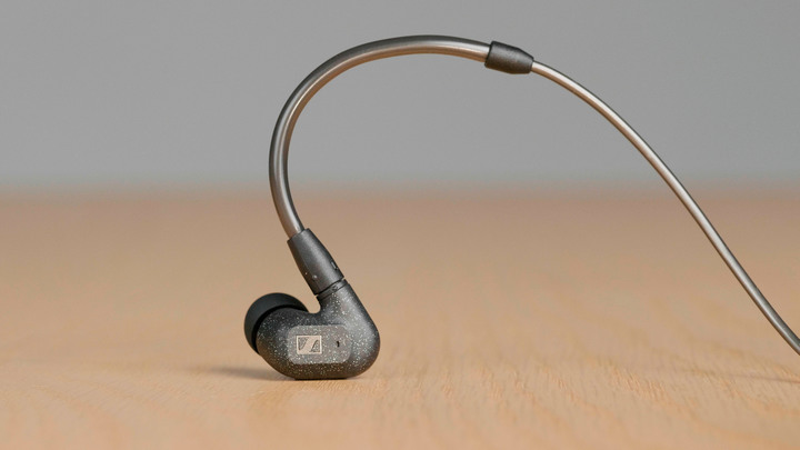 點我看大圖 Sennheiser IE 300 萬元發燒耳機重溫老森海塞爾韻味 | 7mm 超寬廣音頻 XWB 單體
