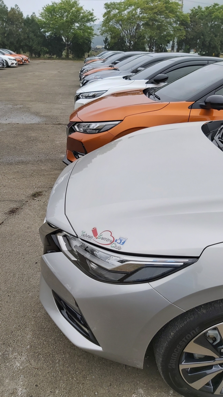 ALL NEW SENTRA 草莓日
