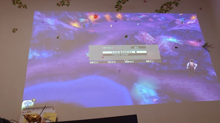 EPSON EF-11自由視移動迷你雷射投影機。輕便小巧的新選擇。
