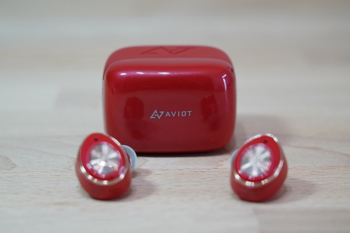 不唬爛！「語音」最好聽的降噪耳機沒有之一！AVIOT TE-D01m 開箱