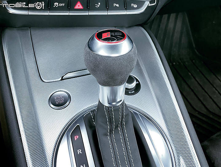 點我看大圖 Audi TT Coupe 45 TFSI quattro 之 Alcantara 麂皮內裝分享