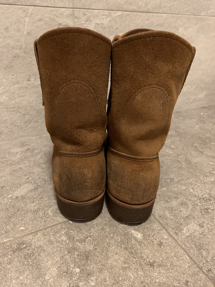買了雙Red Wing 麂皮鞋蠻喜歡的