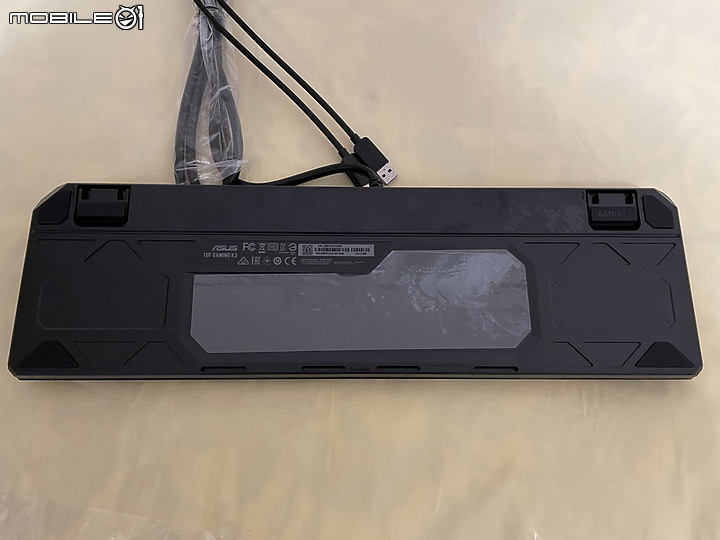 點我看大圖 中規中矩2000有找的青軸 TUF GAMING K3 開箱