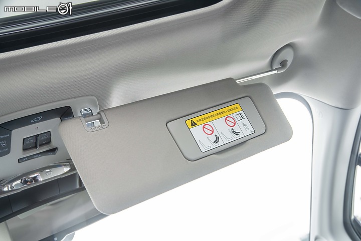 Toyota大改款Sienna鉑金版試駕|動感、舒適、智慧集於一身的超強MPV!