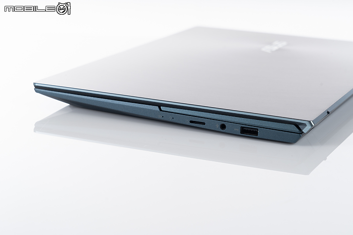 ASUS ZenBook Duo 14 UX482 雙螢幕帶來便利多工體驗