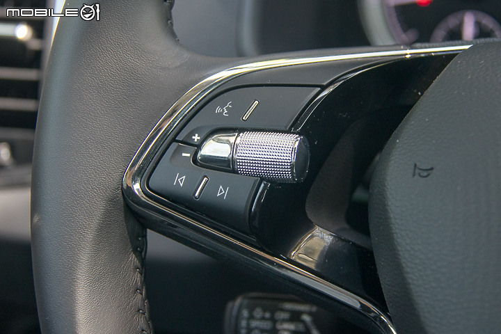Skoda Karoq 台灣黑熊特仕版試駕｜有 Bear 來、C/P值更高的中堅休旅！