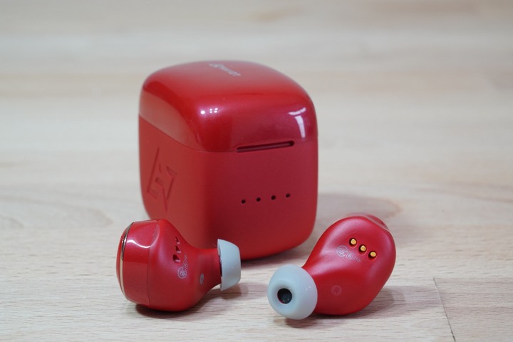不唬爛！「語音」最好聽的降噪耳機沒有之一！AVIOT TE-D01m 開箱