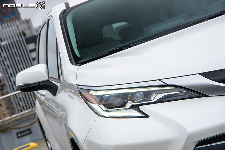 Toyota大改款Sienna鉑金版試駕|動感、舒適、智慧集於一身的超強MPV!