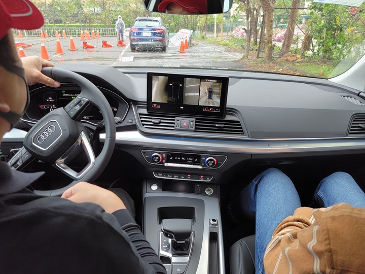 點我看大圖 Audi Q5小改款5色預賞 & 體驗活動分享(圖多)