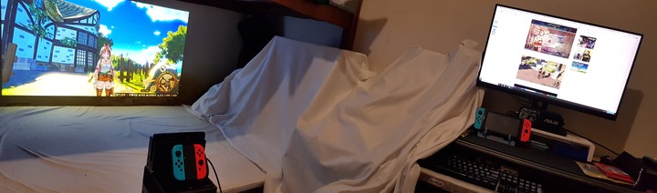 好投 好看 又好玩!超不受限的迷你雷射投影機 - Epson EF-12。
