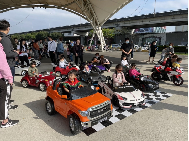 「親子時光」專屬於兒童的車聚