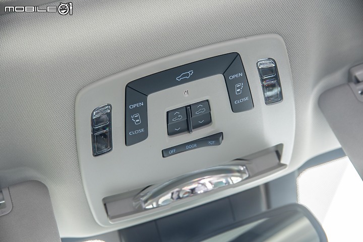 Toyota大改款Sienna鉑金版試駕|動感、舒適、智慧集於一身的超強MPV!