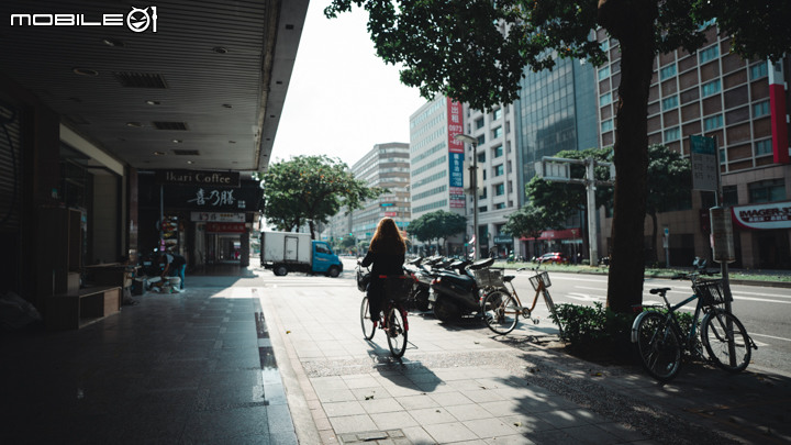 點我看大圖 廣角拍街拍? FE20mm F1.8G使用分享