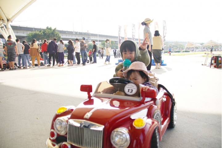 「親子時光」專屬於兒童的車聚