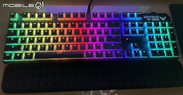 點我看大圖 中規中矩2000有找的青軸 TUF GAMING K3 開箱