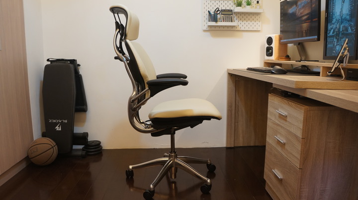【Humanscale Freedom 人體工學椅開箱】不一樣的思路，簡單卻不簡單