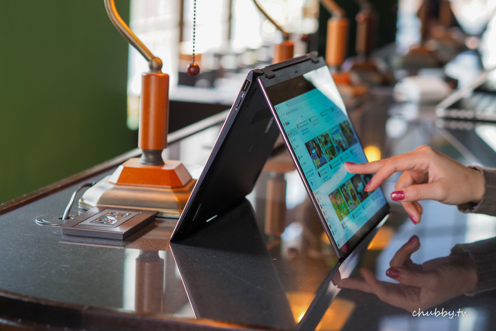 ASUS ZenBook Flip S真的好適合女生喔！UX371EA