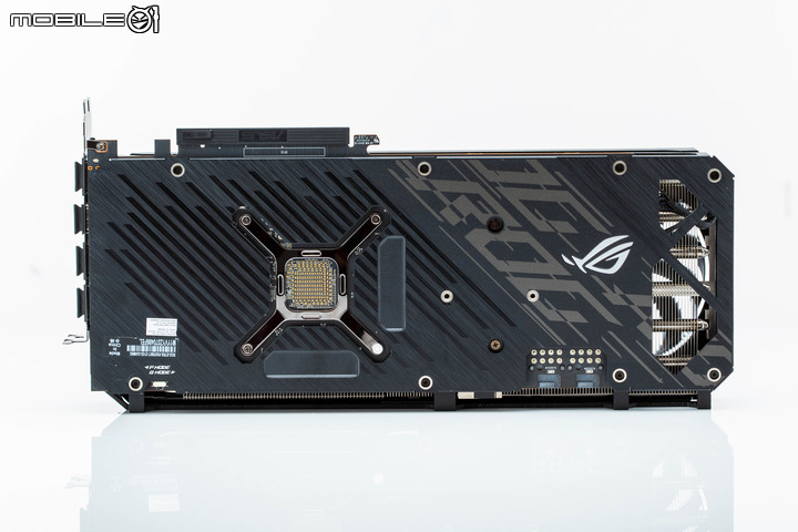 ROG STRIX RX6700XT O12G Gaming 顯示卡開箱實測 高時脈卻有冷靜溫控表現