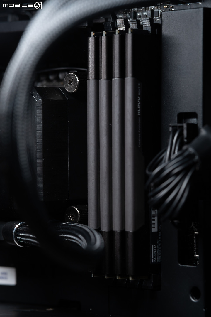 靜音性能兩者兼顧 ANTEC P10 FLUX
