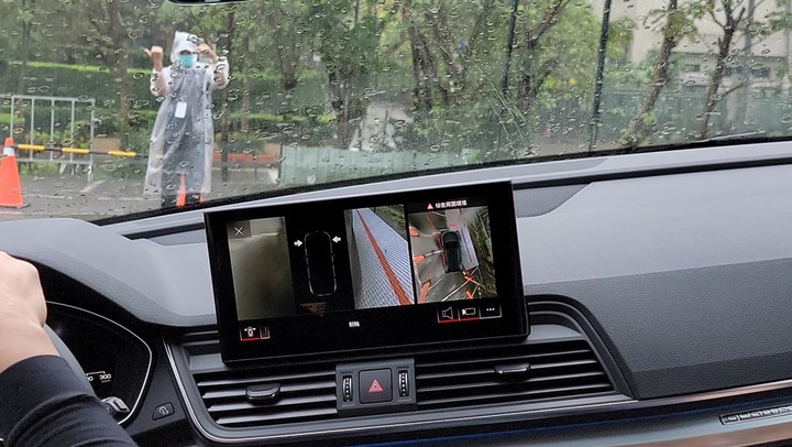 點我看大圖 Audi Q5小改款5色預賞 & 體驗活動分享(圖多)