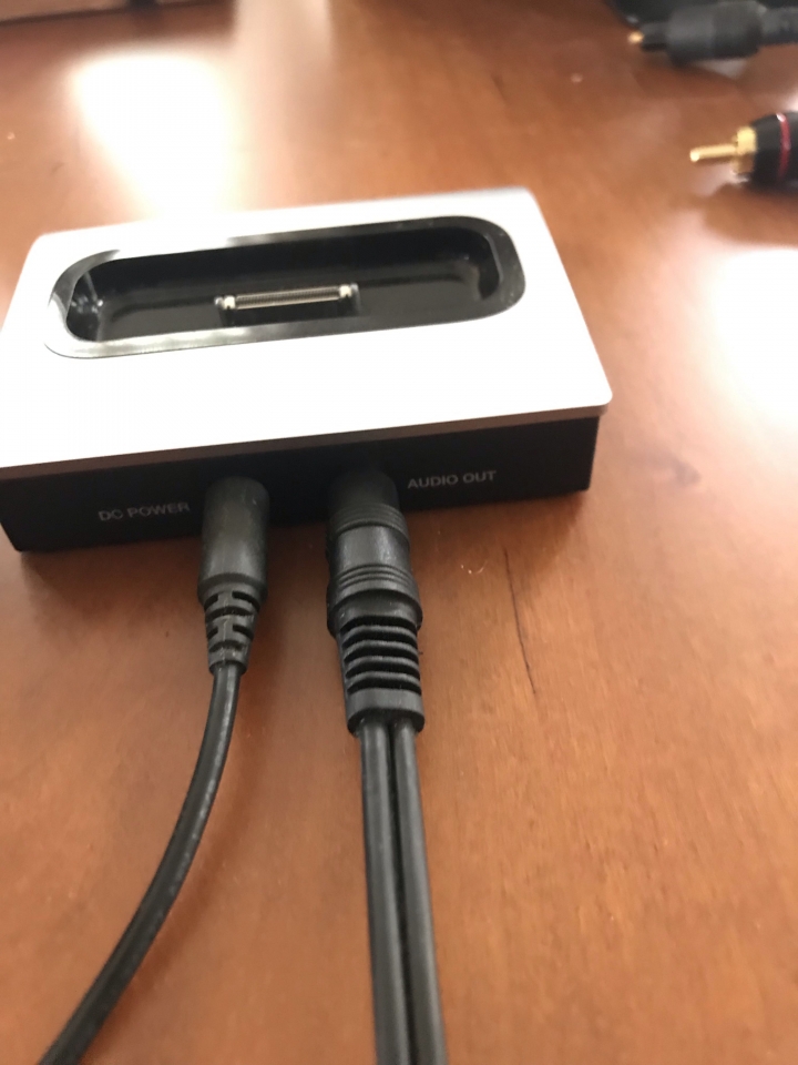 舊apple iPod 充電與接音響的好物