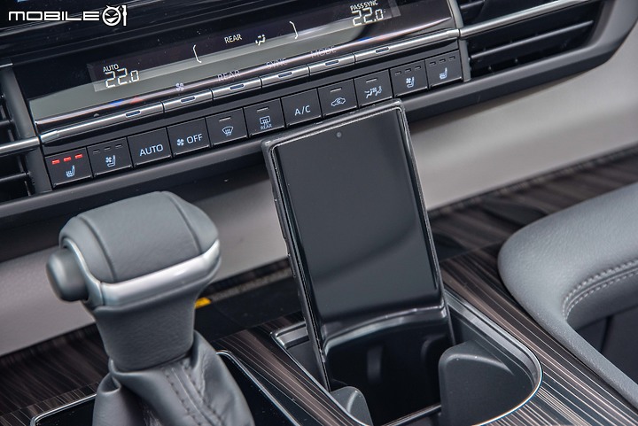 Toyota大改款Sienna鉑金版試駕|動感、舒適、智慧集於一身的超強MPV!