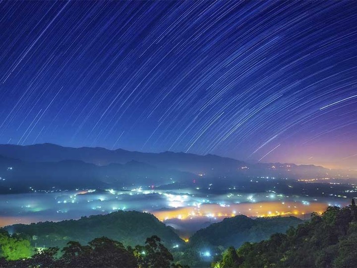 觀星、採果、賞雲海！苗栗「薑麻園」夢幻景緻美到翻！