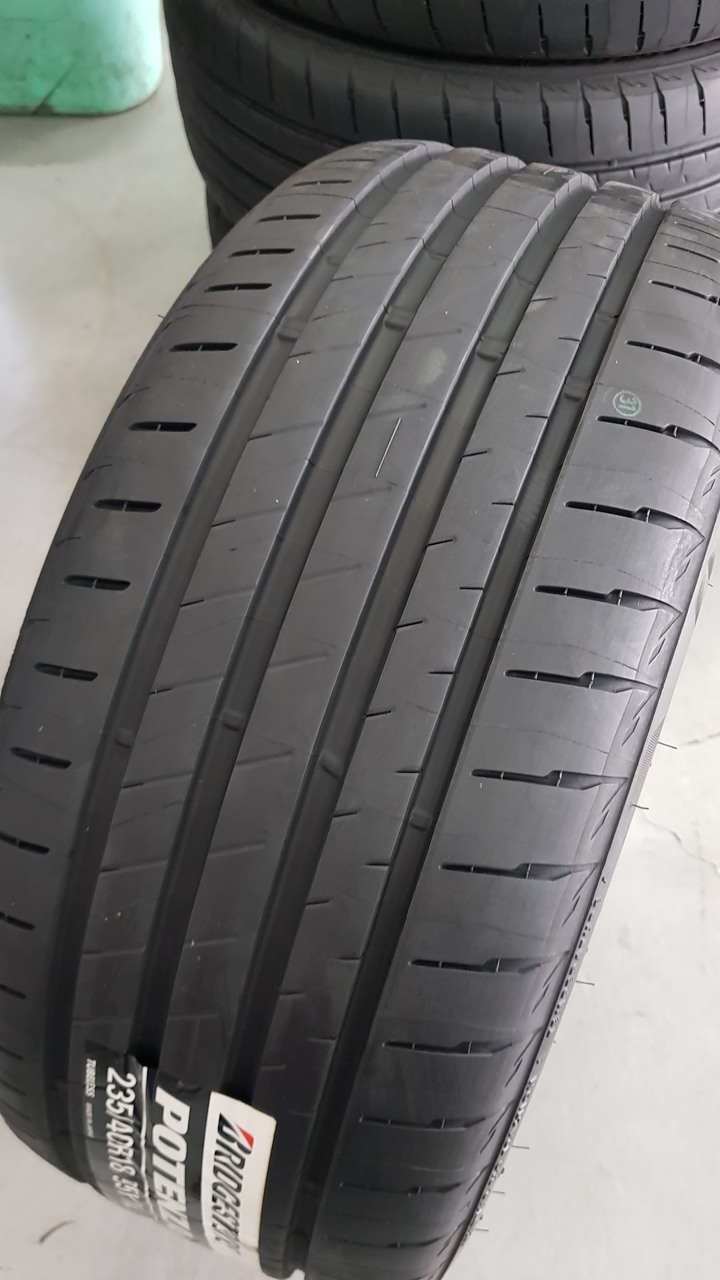 山道愛好者的好夥伴!!超值街胎王對比-Goodyear Eagle F1 SuperSport & Bridgestone S007A