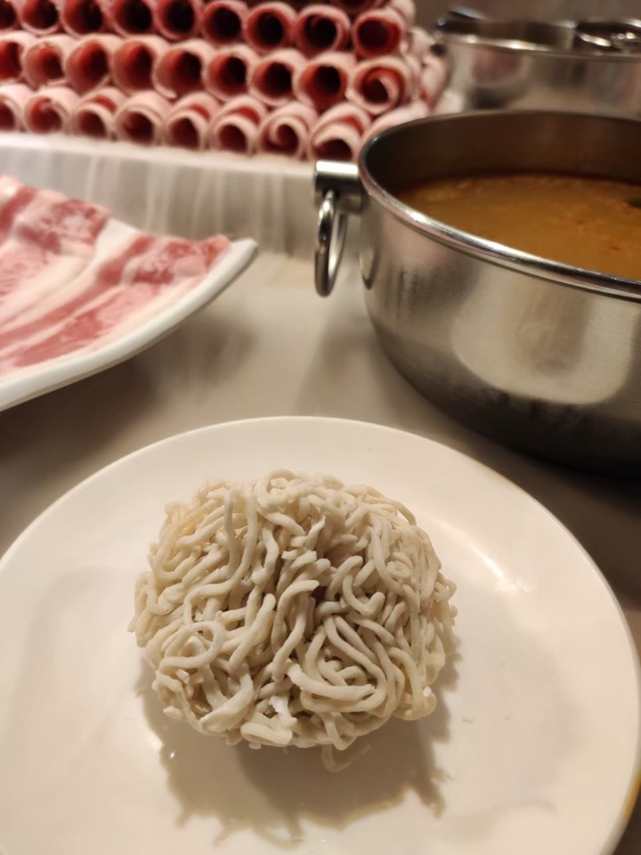 [食記] 肉老大火鍋-打卡加LINE送肉送蝦吃到爆