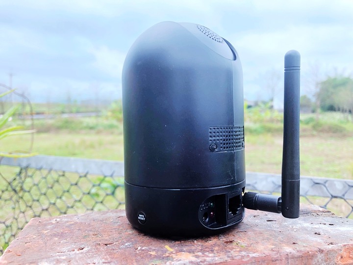 【開箱】居家安全守護神 / 【FOSCAM】R2M 1080P 可旋轉式網路攝影機
