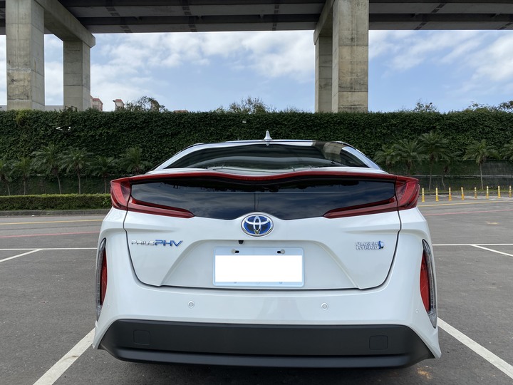 Prius PHV一個月心得,這裡有車友嗎?