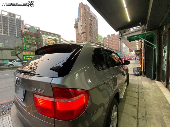 BMW X5 更換高CP值隔熱紙