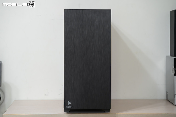 靜音性能兩者兼顧 ANTEC P10 FLUX