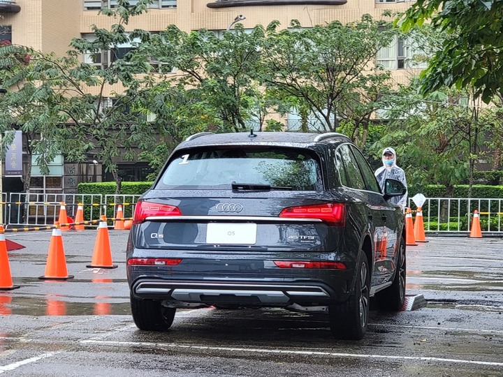 點我看大圖 Audi Q5小改款5色預賞 & 體驗活動分享(圖多)