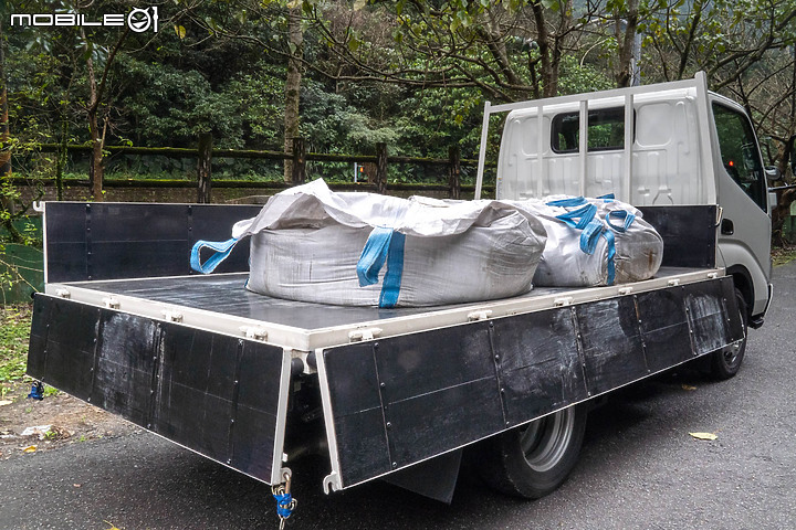 HINO 200 試駕|誰都能駕馭的輕鬆好開三噸半