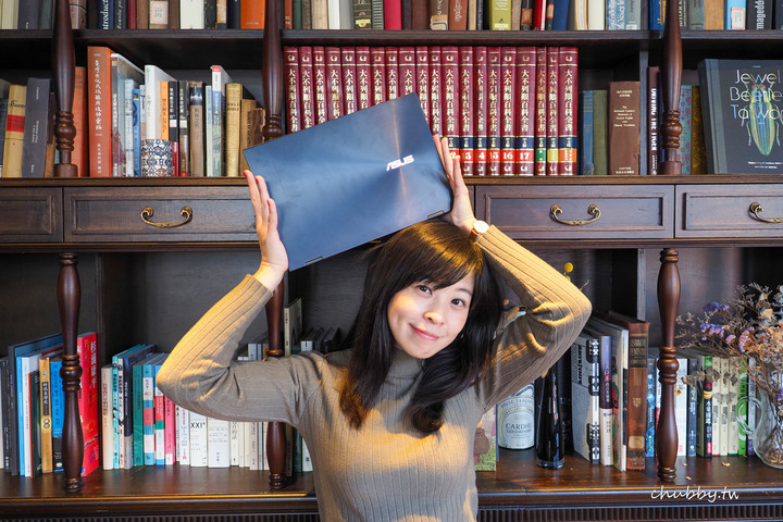 ASUS ZenBook Flip S真的好適合女生喔！UX371EA