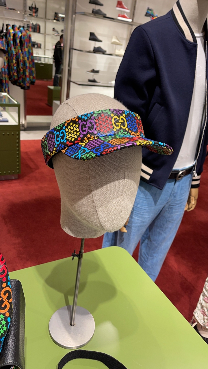 「開箱」Gucci 尼龍雙面漁夫帽