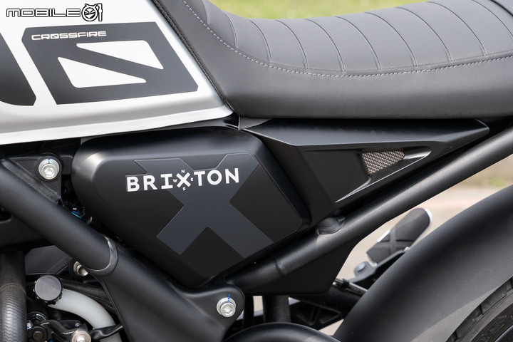 BRIXTON Crossfire 500X 試駕｜復古"X"現代的完美契合