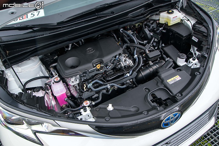 Toyota大改款Sienna鉑金版試駕|動感、舒適、智慧集於一身的超強MPV!
